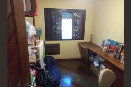 Casa à venda com 3 quartos, 155m² em Sapê, Niterói