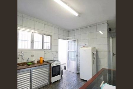 Casa à venda com 4 quartos, 233m² em Parque Boturussu, São Paulo