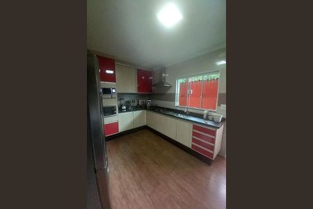 Casa à venda com 175m², 4 quartos e 2 vagas
