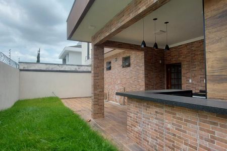 Casa à venda com 125m², 3 quartos e 2 vagas