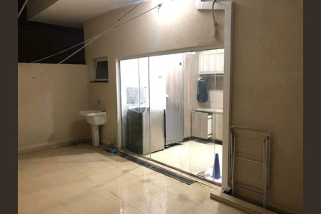 Casa para alugar com 4 quartos, 226m² em Jardim Ipaussurama, Campinas