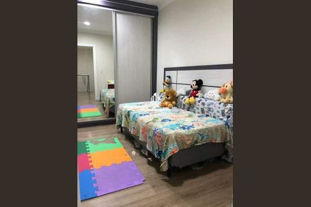 Casa à venda com 226m², 4 quartos e 4 vagas