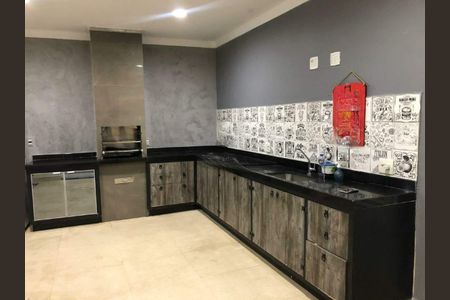 Casa à venda com 226m², 4 quartos e 4 vagas