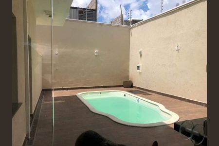 Casa à venda com 226m², 4 quartos e 4 vagas