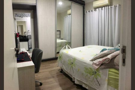 Casa à venda com 226m², 4 quartos e 4 vagas