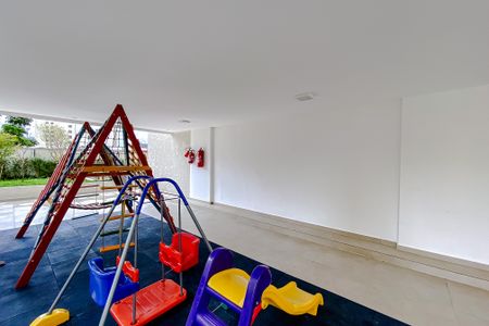 Apartamento para alugar com 29m², 1 quarto e sem vaga Apartamento para alugar com 29m², 1 quarto e sem vagaÁrea comum - Playground