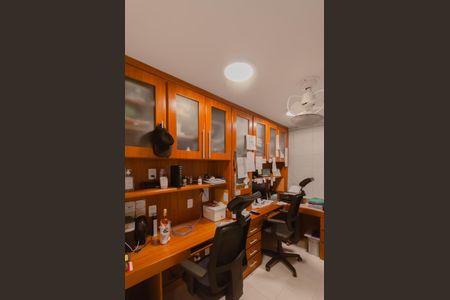 Apartamento para alugar com 101m², 4 quartos e 2 vagasEscritório