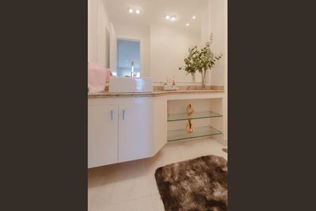 Apartamento para alugar com 101m², 4 quartos e 2 vagasLavabo