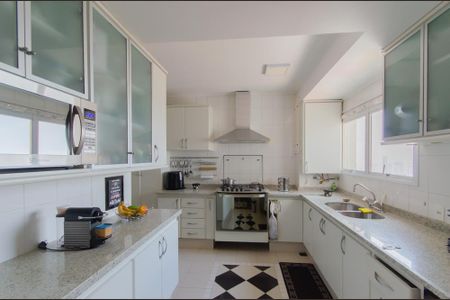 Apartamento para alugar com 101m², 4 quartos e 2 vagasCozinha