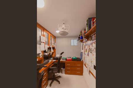 Apartamento para alugar com 101m², 4 quartos e 2 vagasEscritório