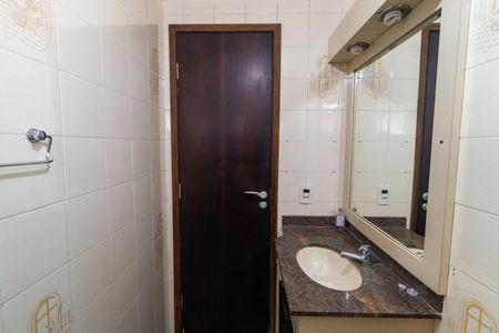 Apartamento à venda com 67m², 2 quartos e 1 vaga Apartamento à venda com 67m², 2 quartos e 1 vagaBanheiro