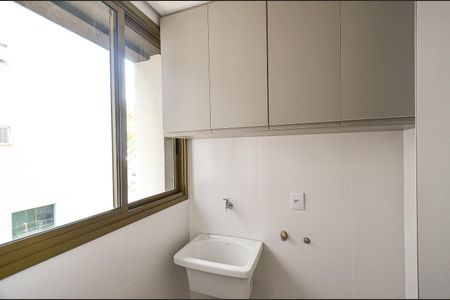 Apartamento à venda com 68m², 2 quartos e 2 vagasÁrea de Serviço 