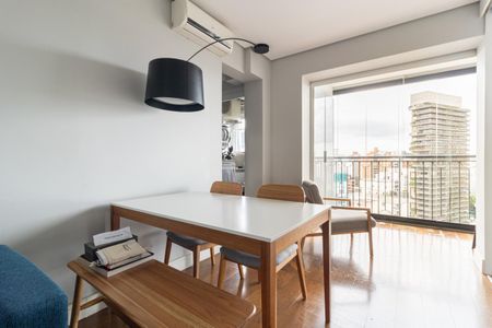 Apartamento à venda com 43m², 1 quarto e 1 vaga Apartamento à venda com 43m², 1 quarto e 1 vagaSala de Jantar