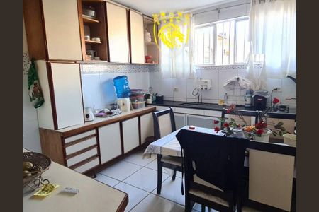 Casa à venda com 190m², 3 quartos e 6 vagas