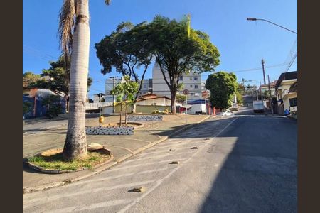 Casa à venda com 190m², 3 quartos e 6 vagas