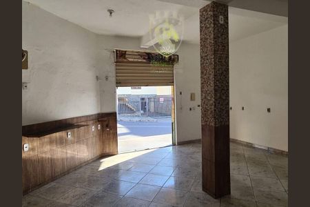 Casa à venda com 190m², 3 quartos e 6 vagas