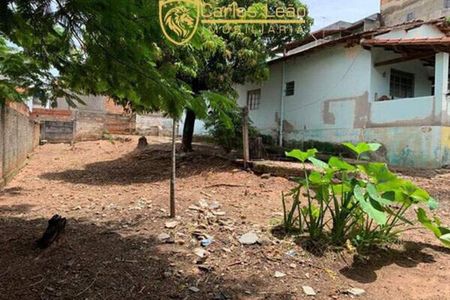 Casa à venda com 3 quartos, 720m² em Asteca, Belo Horizonte