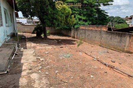 Casa à venda com 3 quartos, 720m² em Asteca, Belo Horizonte