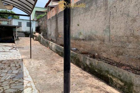 Casa à venda com 3 quartos, 720m² em Asteca, Belo Horizonte