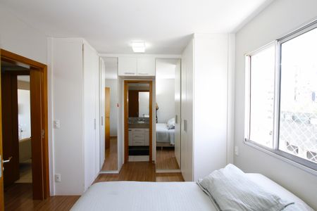 Apartamento à venda com 140m², 4 quartos e 4 vagasQuarto 1 - Suíte