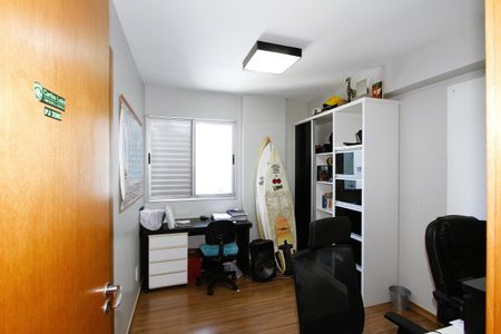 Apartamento à venda com 140m², 4 quartos e 4 vagasQuarto 2 - Semi Suíte