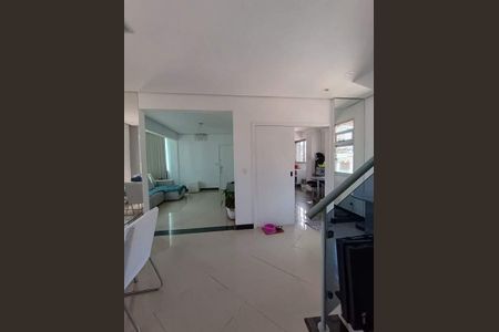Apartamento à venda com 3 quartos, 180m² em Buritis, Belo Horizonte