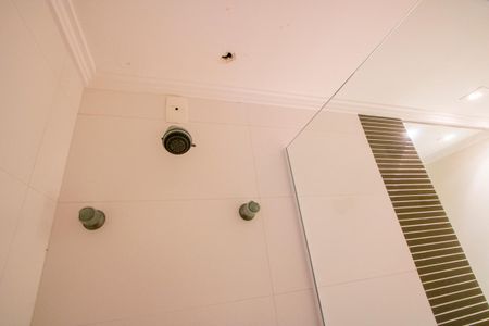 Apartamento à venda com 92m², 1 quarto e 2 vagas Apartamento à venda com 92m², 1 quarto e 2 vagasBanheiro 2 da Suíte