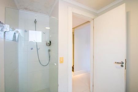 Apartamento à venda com 92m², 1 quarto e 2 vagas Apartamento à venda com 92m², 1 quarto e 2 vagasBanheiro 1 da Suíte