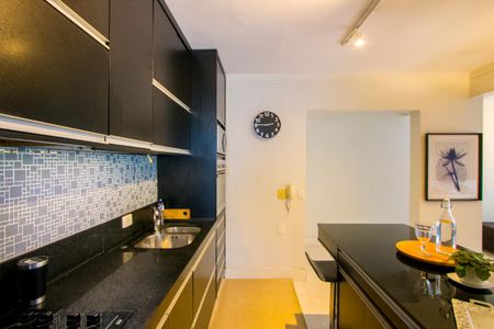 Apartamento à venda com 92m², 1 quarto e 2 vagas Apartamento à venda com 92m², 1 quarto e 2 vagasCozinha