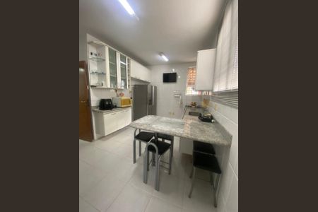 Casa à venda com 283m², 3 quartos e 4 vagasFoto 06