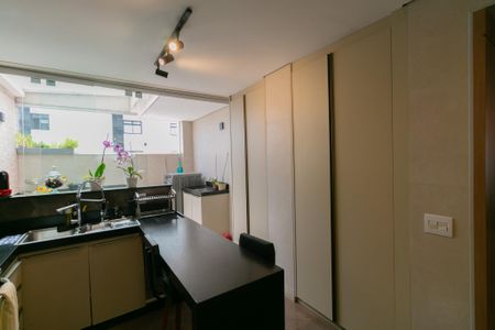 Apartamento à venda com 130m², 3 quartos e 2 vagasCozinha
