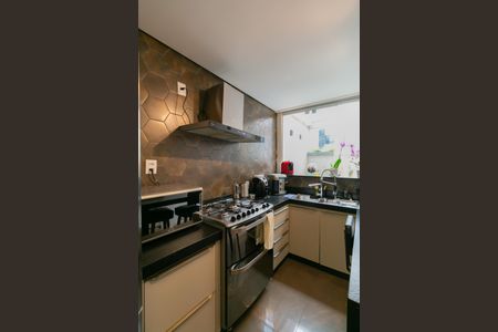 Apartamento à venda com 130m², 3 quartos e 2 vagasCozinha