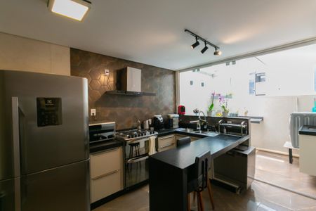 Apartamento à venda com 130m², 3 quartos e 2 vagasCozinha