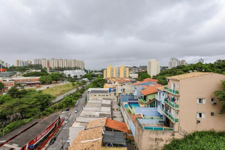 Vista do Quarto 1 de apartamento para alugar com 2 quartos, 55m² em Parque Assuncao, Taboão da Serra