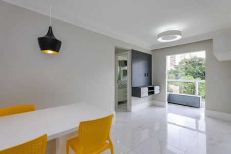 Sala de apartamento para alugar com 2 quartos, 55m² em Parque Assuncao, Taboão da Serra