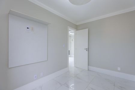 Quarto 1 de apartamento para alugar com 2 quartos, 55m² em Parque Assuncao, Taboão da Serra