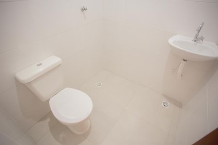 Studio para alugar com 27m², 1 quarto e sem vaga Studio para alugar com 27m², 1 quarto e sem vagaBanheiro