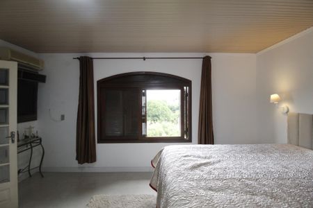 Casa à venda com 210m², 3 quartos e 2 vagasSuíte 1