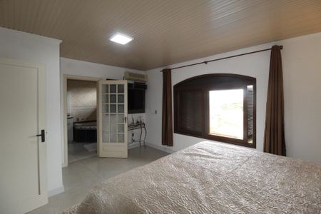 Casa à venda com 210m², 3 quartos e 2 vagasSuíte 1