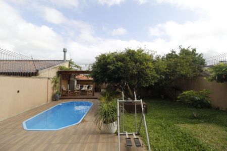 Casa à venda com 210m², 3 quartos e 2 vagasPiscina
