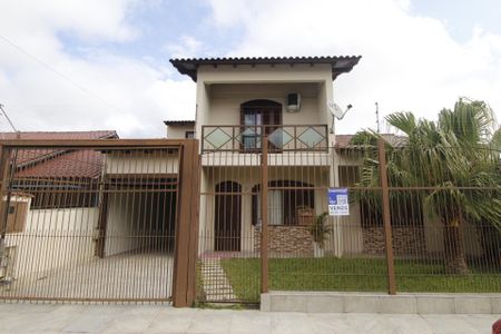 Casa à venda com 210m², 3 quartos e 2 vagasFachada