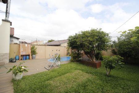 Casa à venda com 210m², 3 quartos e 2 vagasQuintal