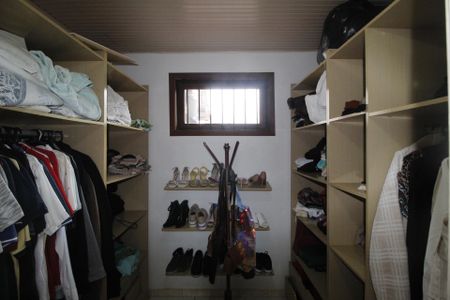 Casa à venda com 210m², 3 quartos e 2 vagasCloset da suíte 1