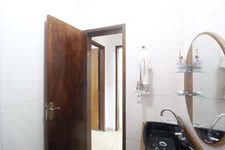 Casa à venda com 210m², 3 quartos e 2 vagasBanheiro 2