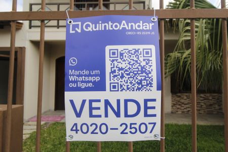 Casa à venda com 210m², 3 quartos e 2 vagasDetalhe