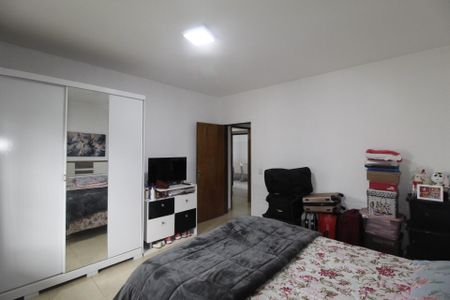 Casa à venda com 210m², 3 quartos e 2 vagasQuarto 2