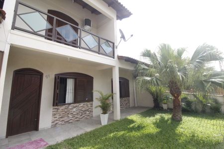 Casa à venda com 210m², 3 quartos e 2 vagasFachada