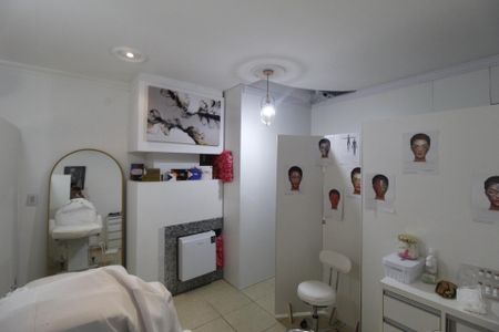 Casa à venda com 210m², 3 quartos e 2 vagasStudio