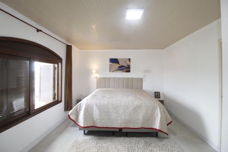 Casa à venda com 210m², 3 quartos e 2 vagasSuíte 1