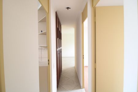 Apartamento para alugar com 77m², 3 quartos e 1 vagaCorredor